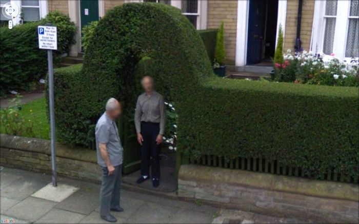 Google Street View.  3. (41 )