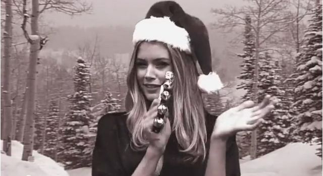 Рождественское поздравление Victoria`s Secret (10 фото + 2 видео)