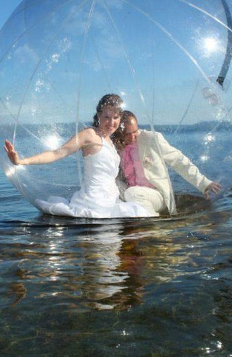 Свадебная фотосъемка на воде (18 фото)