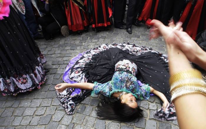 Фотографии танцующих людей со всего мира (37 фото)