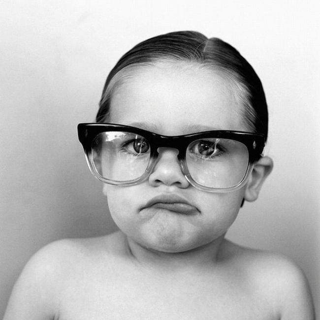 Забавные детишки в очках (45 фото)