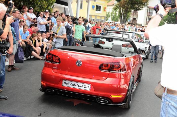 Volkswagen Golf GTI обзаведется версией без крыши (14 фото)