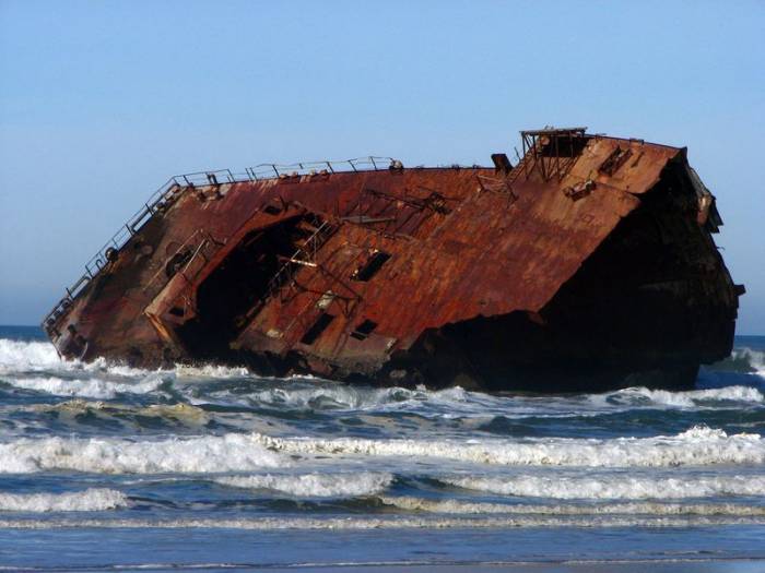 Живописные последствия кораблекрушений (33 фото)