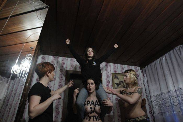  Femen     (20 )