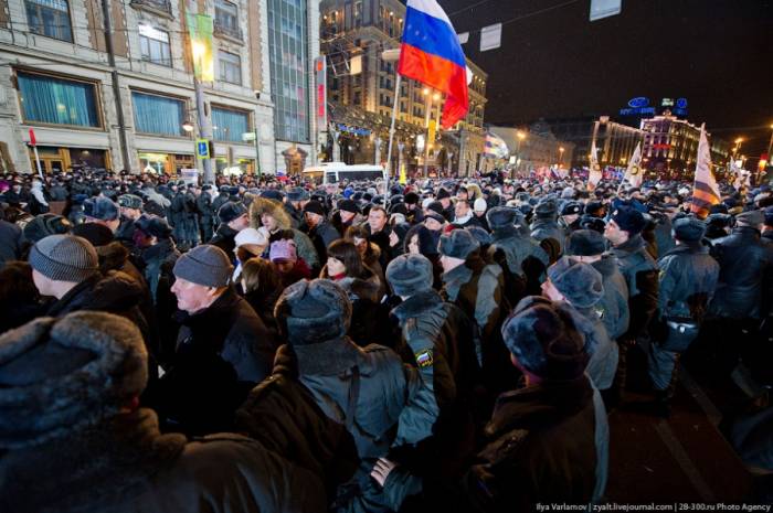 Путинг на Манежной площади (22 фото)