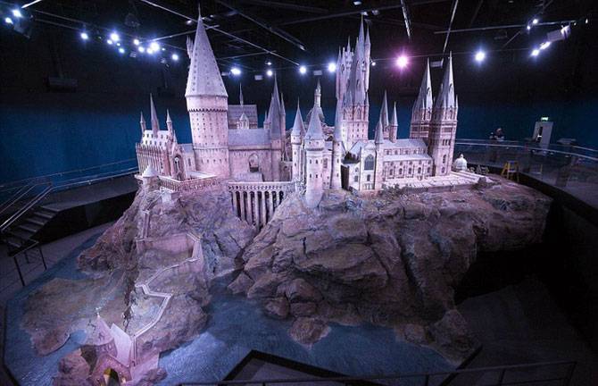 Замок Хогвардс из фильмов о Гарри Поттере (8 фото)