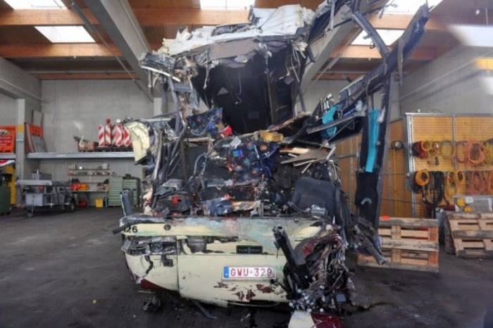 В аварии в Швейцарии погибли 28 человек (24 фото)