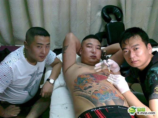 Китайский бандит в китайских 'Одноклассниках' (23 фото)