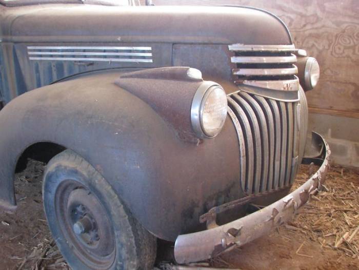 Chevrolet Suburban 1947 года выпуска нашли в сарае в Вирджинии (13 фото)