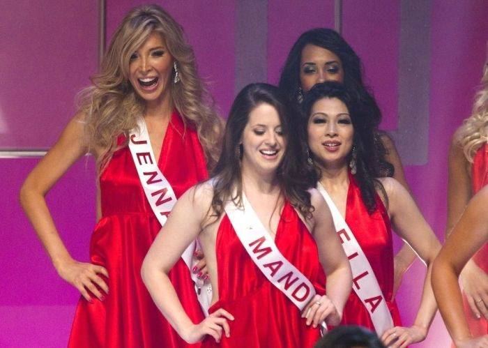 Второй шанс для дисквалифицированной участницы конкурса "Мисс Вселенная" (15 фото)