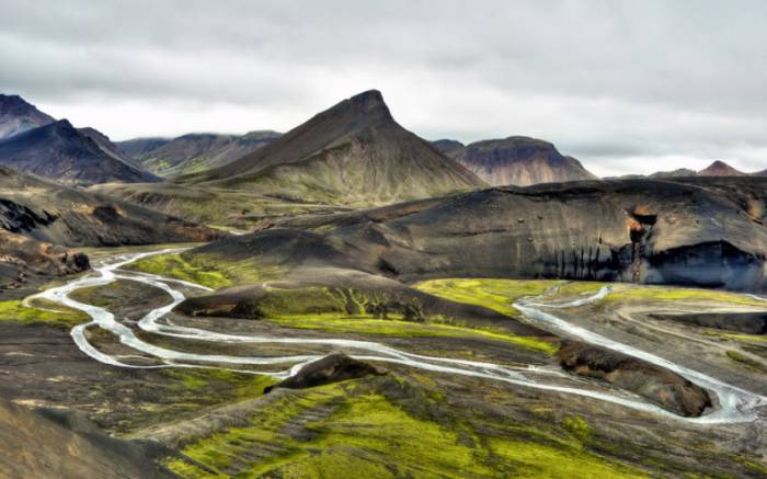 Цветные горы Исландии (14 фото)