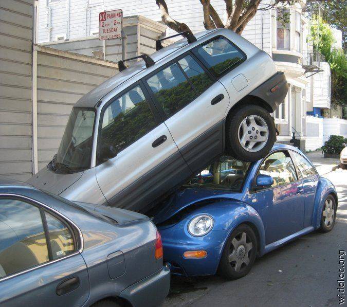 Подборка самых необычных автомобильных происшествий (100 фото)