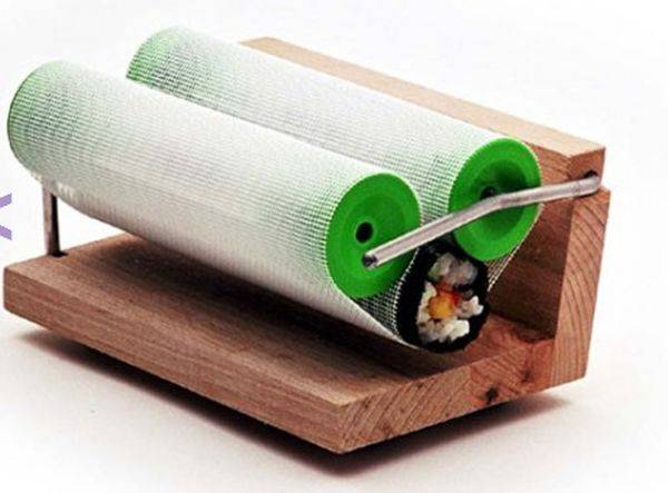 Отличное приспособление для приготовления суши (8 фото)