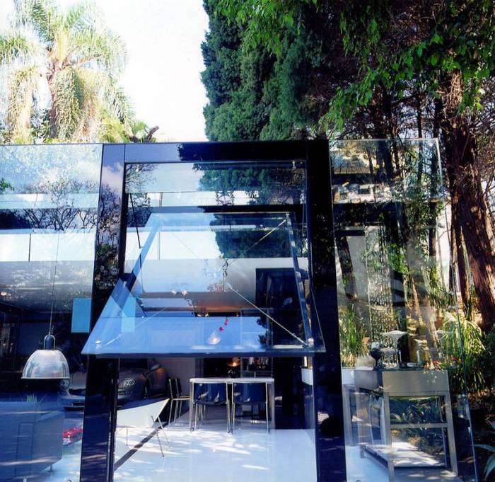 Современный гараж из стекла от Brunete Fraccaroli (17 фото)