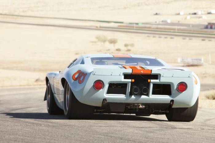      Ford GT40 (22 )