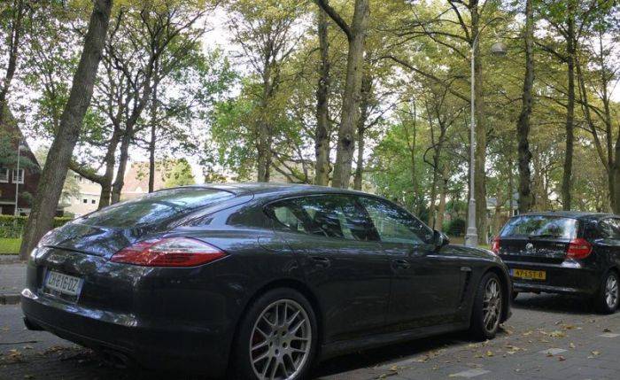     Porsche Panamera  Cayenne (8 )