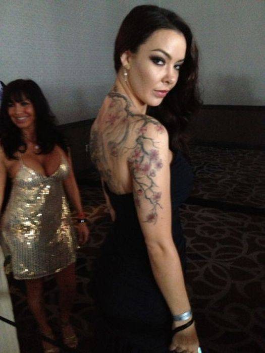   2013 AVN - ""   (59 )