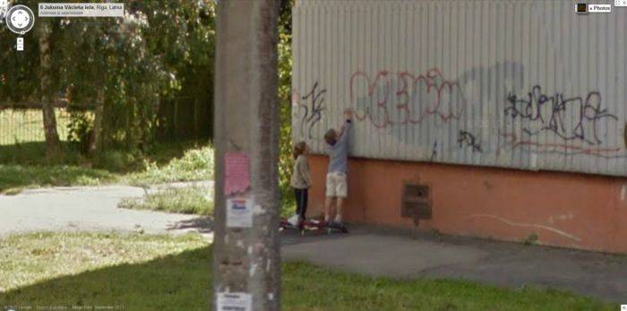     Google Street View (37 )