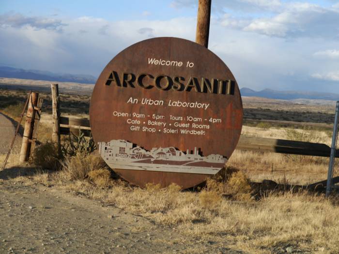  (Arcosanti) -     ,  (20 )