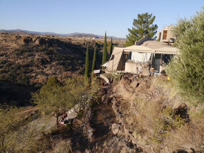  (Arcosanti) -     ,  (20 )