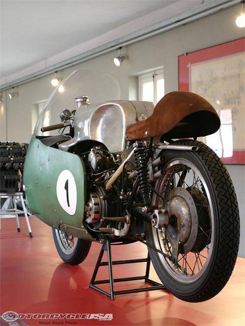   Moto Guzzi (29 )