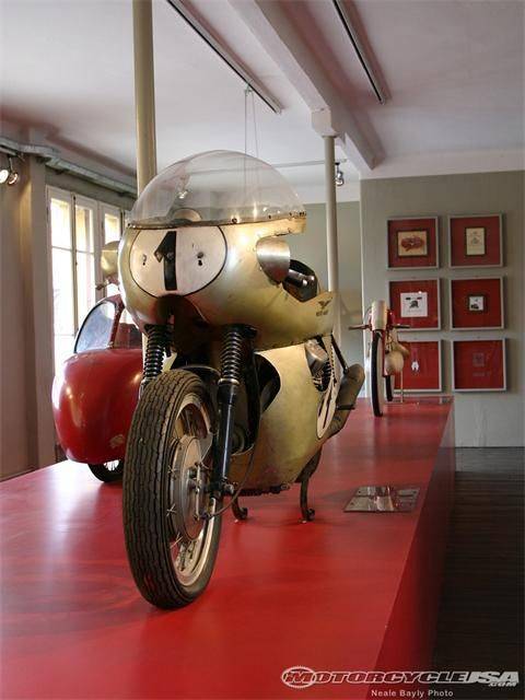   Moto Guzzi (29 )