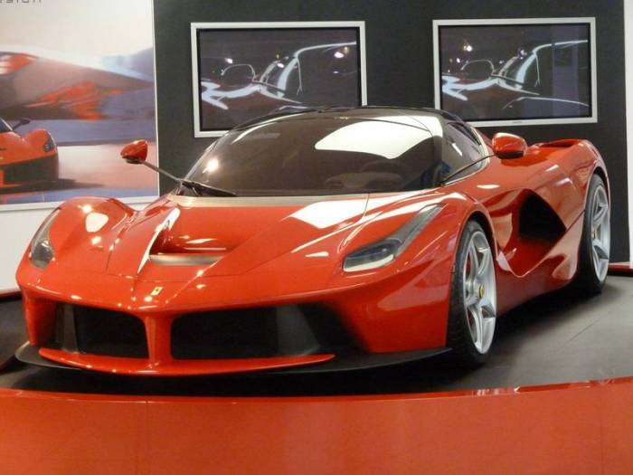 La Ferrari      Ferrari (34 )