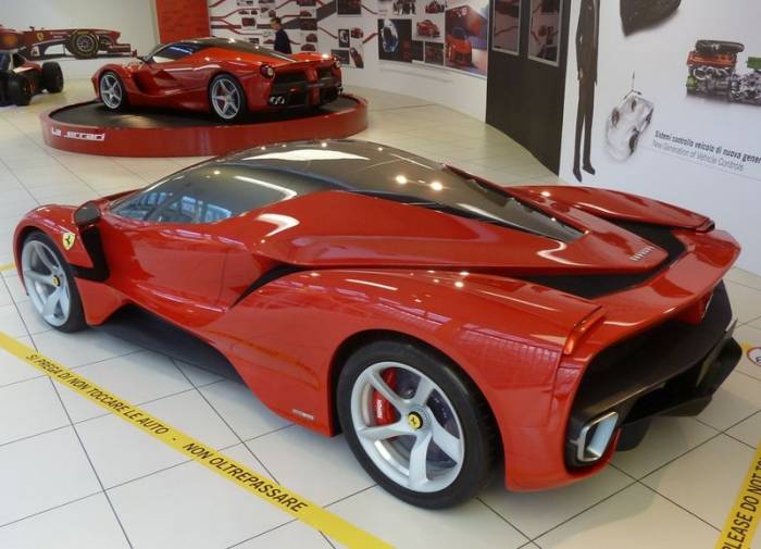 La Ferrari      Ferrari (34 )