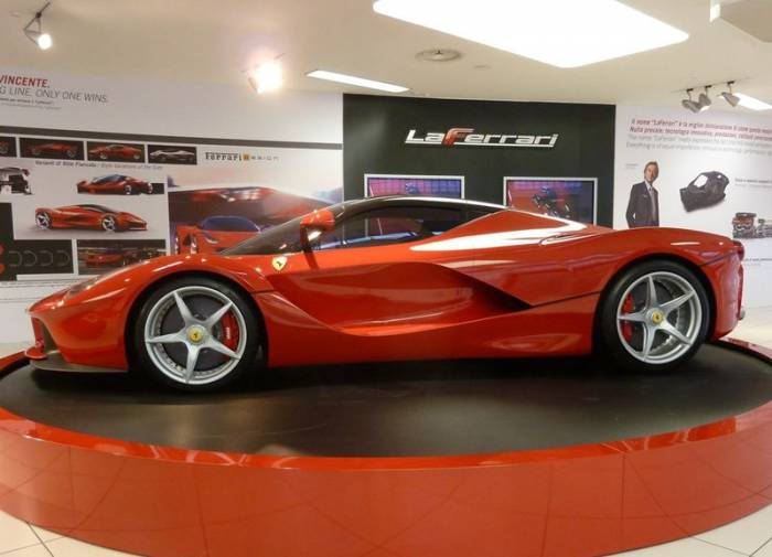 La Ferrari      Ferrari (34 )