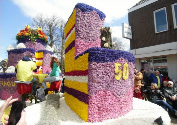 Bloemencorso      (26 )