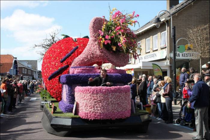 Bloemencorso      (26 )