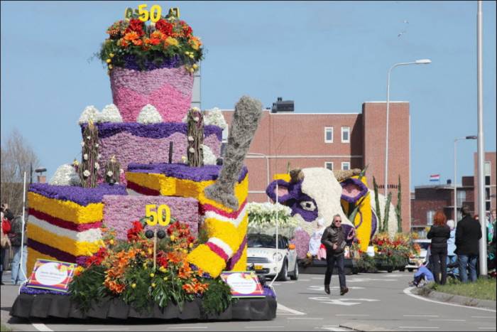 Bloemencorso      (26 )