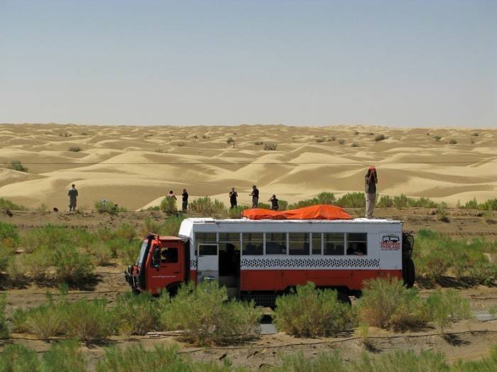 Tarim Desert Highway -      (8 )