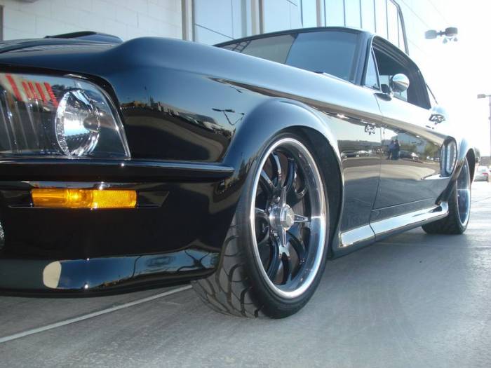 900- Ford Mustang Obsidian    (96 )