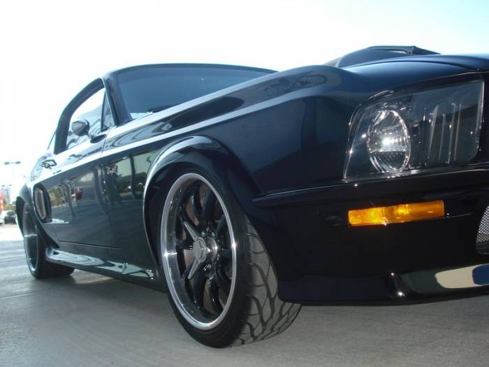 900- Ford Mustang Obsidian    (96 )