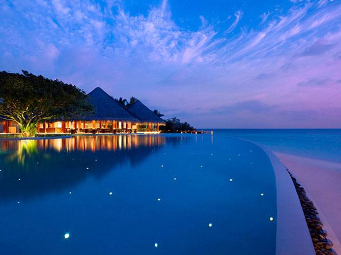   Dusit Thani Maldives