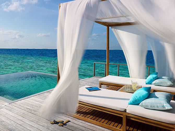   Dusit Thani Maldives