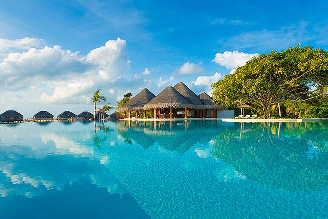   Dusit Thani Maldives