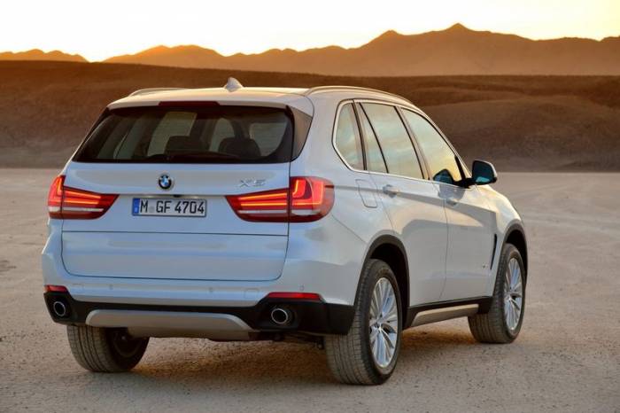    BMW X5 2014 (70 )