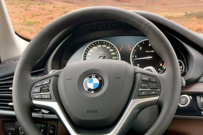    BMW X5 2014 (70 )