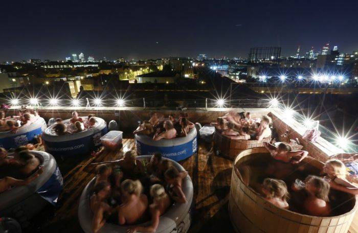 Hot Tub Cinema -      -  (20 )