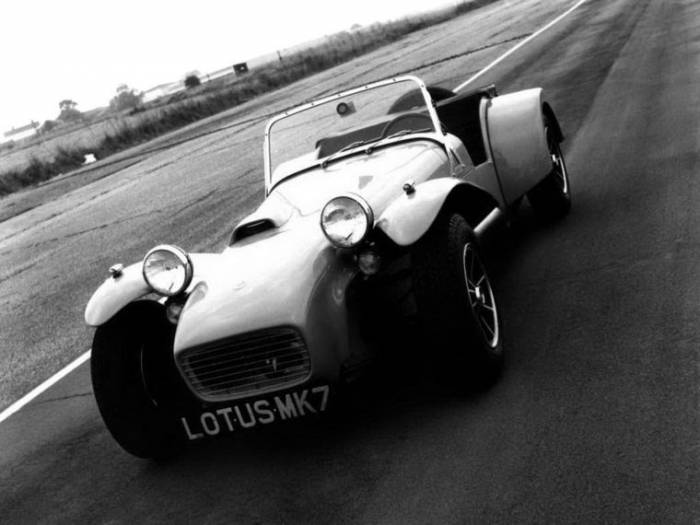 Lotus Seven    (7 )