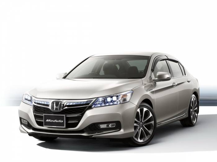   Honda Accord     1,7    (25 )