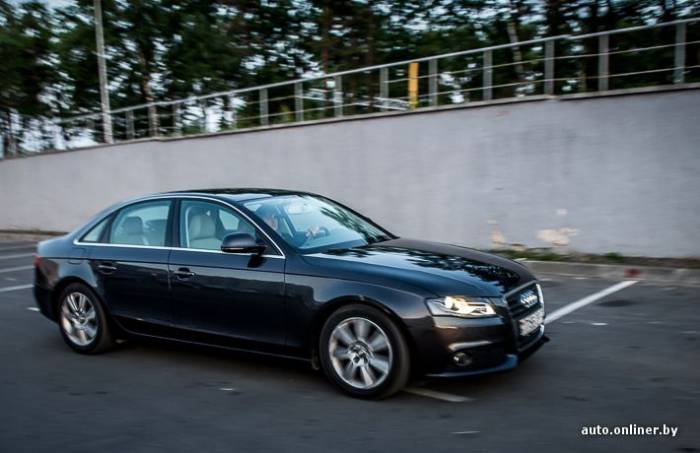 Audi A4 B8 -   (44 )