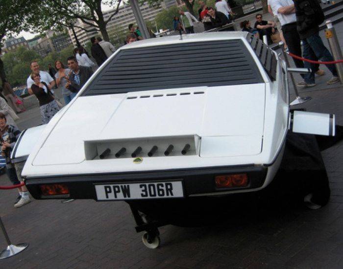 Lotus Esprit S1      (20 )