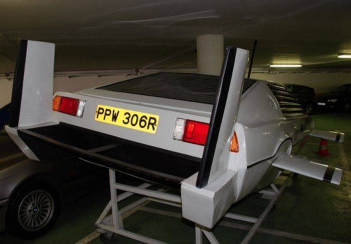 Lotus Esprit S1      (20 )