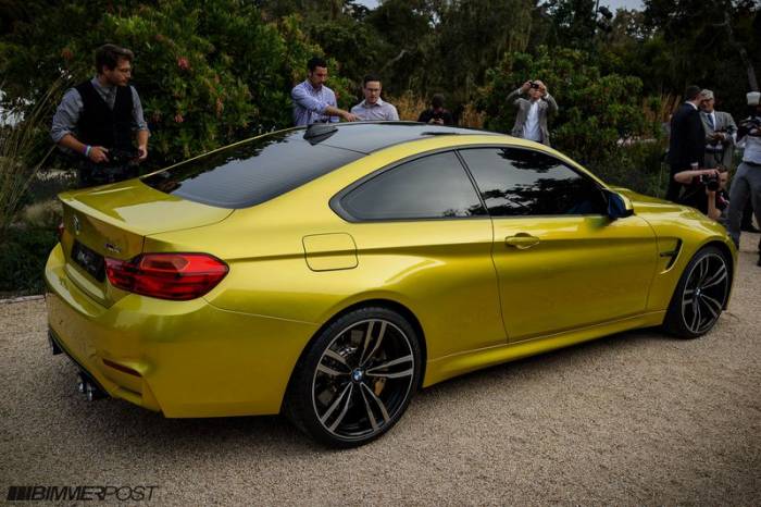 BMW    M4 Coupe (75 )