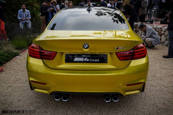 BMW    M4 Coupe (75 )