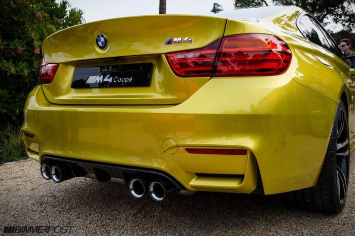 BMW    M4 Coupe (75 )