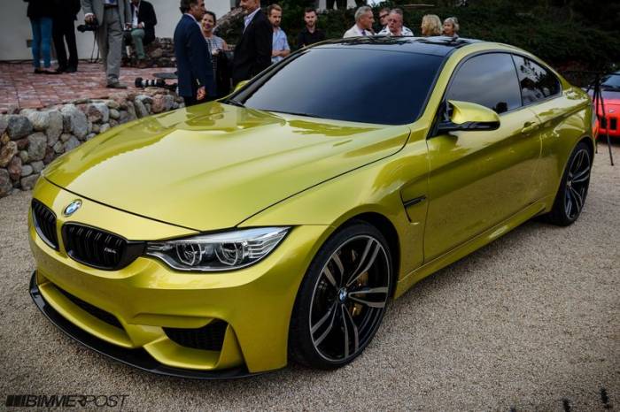 BMW    M4 Coupe (75 )